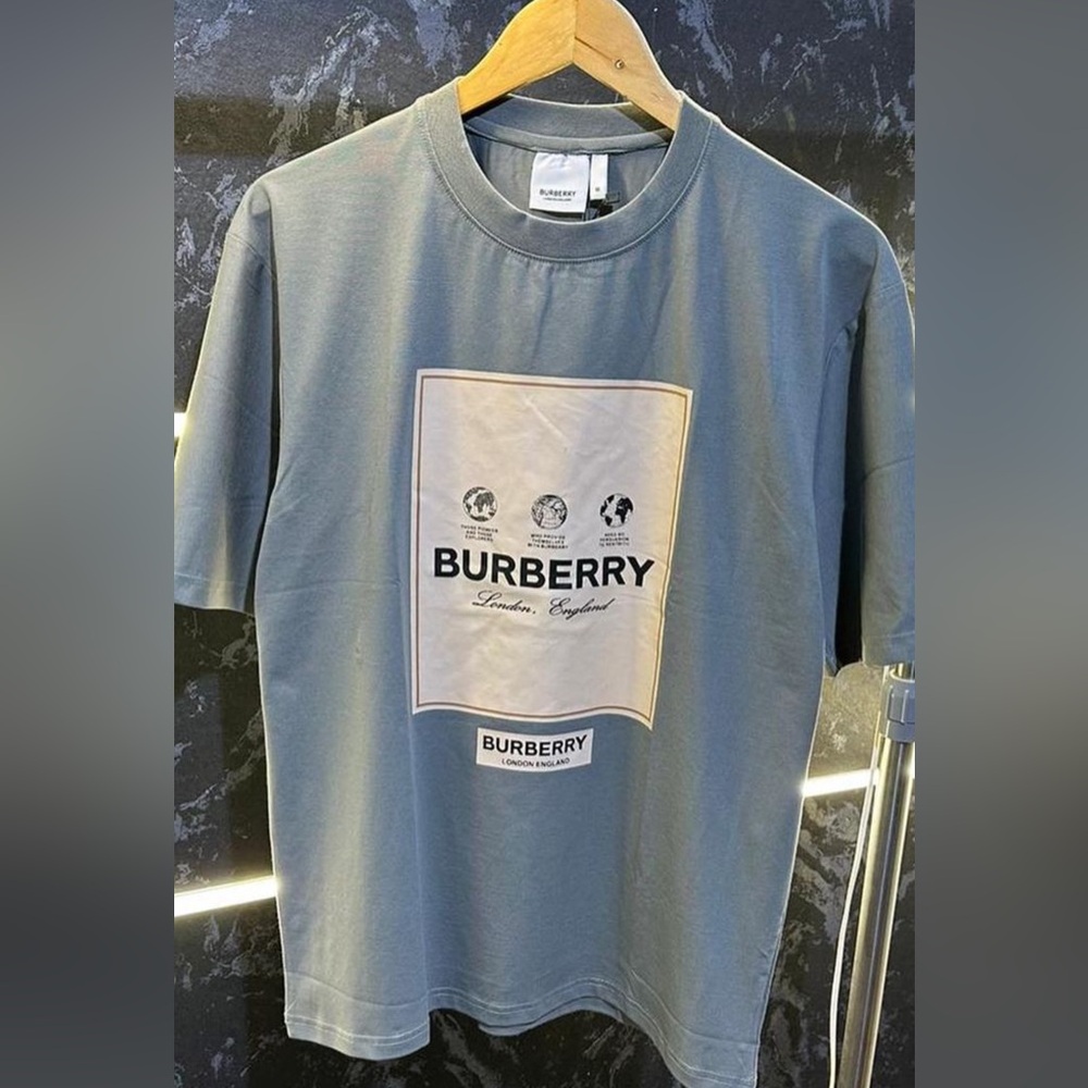 Burberry Tshirt